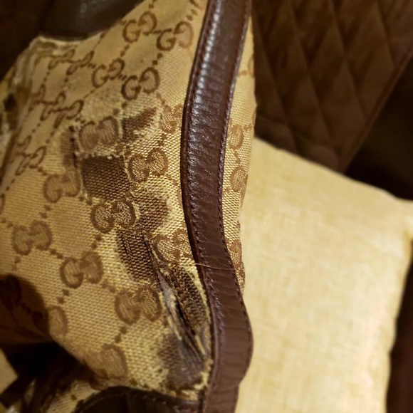 Gucci bag 💯 present Authentic - Picture 6 of 8